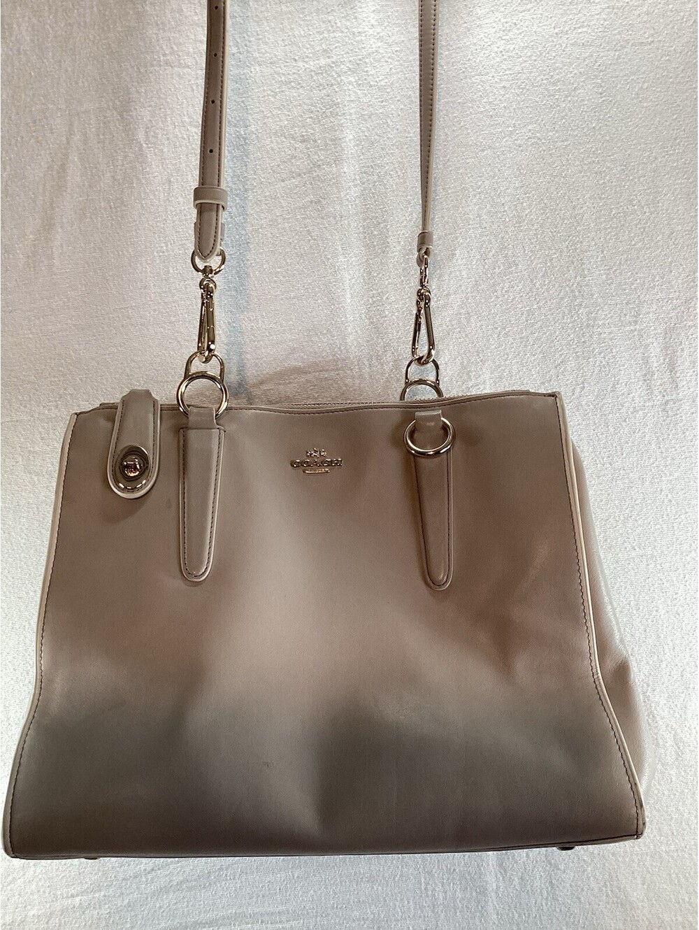 Coach Purse LT Gray White New York Tote Leather Shoulder Bag Handbag Excellent